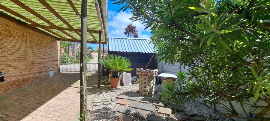 3 Bedroom Property for Sale in Heiderand Western Cape